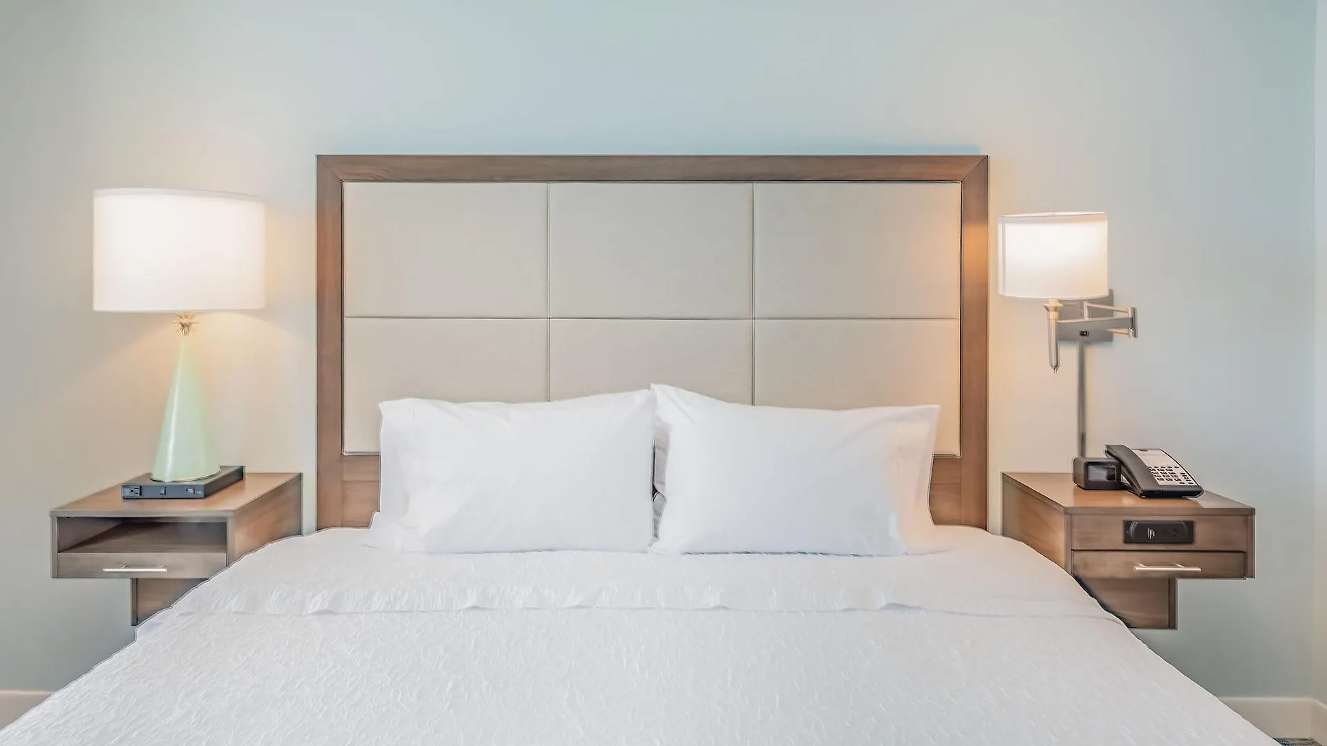 Hampton Inn & Suites Panama City Beach-Beachfront Hotel